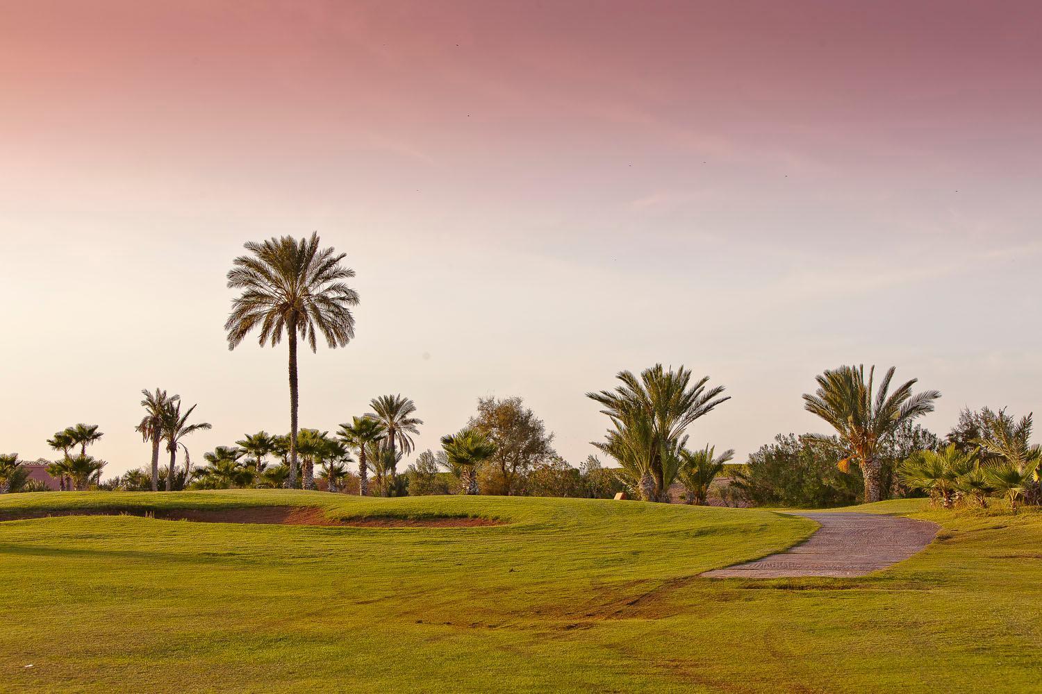 Du Golf Getaway Package (9 Holes)